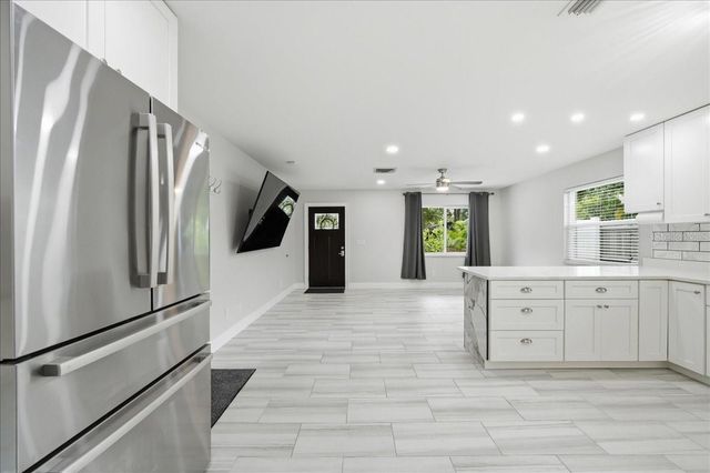 311 45TH AVENUE N, St Petersburg, FL 33703