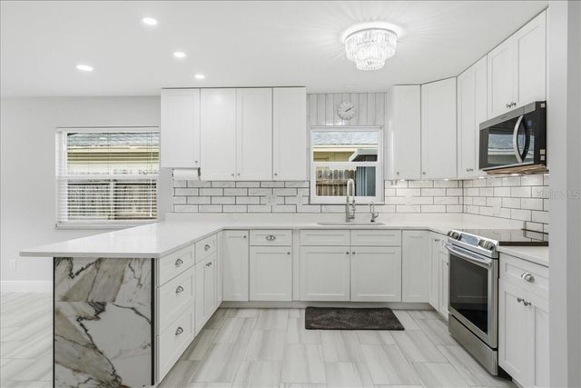 311 45TH AVENUE N, St Petersburg, FL 33703