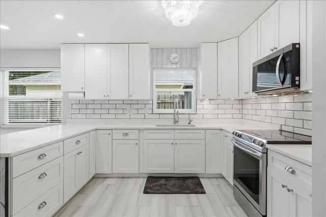 311 45TH AVENUE N, St Petersburg, FL 33703