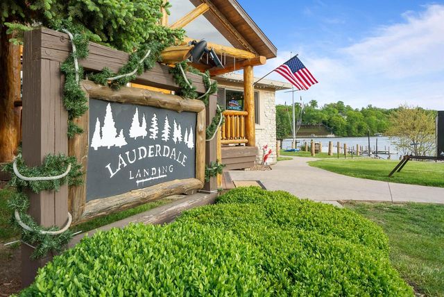 W5539 Oak Park ROAD, Elkhorn, WI 53121