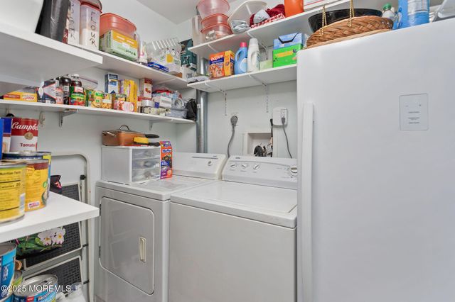 102 Carriage Hill Court, Columbus, NJ 08022