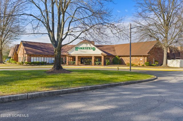 102 Carriage Hill Court, Columbus, NJ 08022