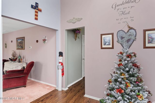 102 Carriage Hill Court, Columbus, NJ 08022