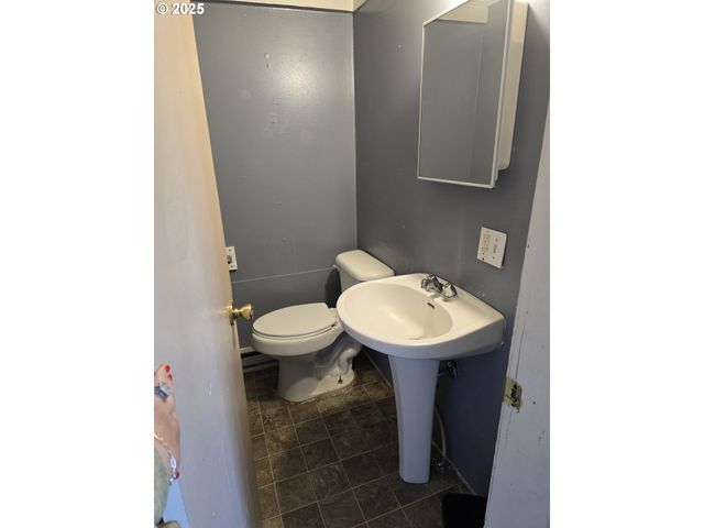 503 W 7TH St, Wallowa, OR 97885