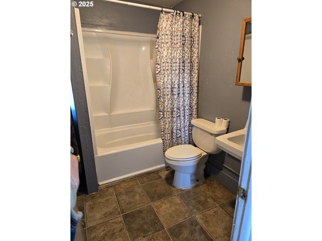 503 W 7TH St, Wallowa, OR 97885