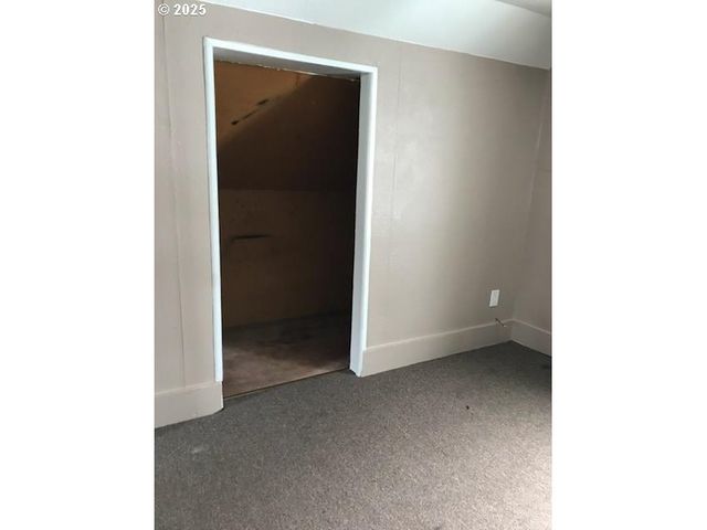 503 W 7TH St, Wallowa, OR 97885