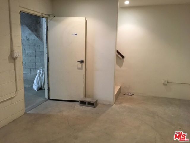 13360 Burbank Boulevard 10, Sherman Oaks, CA 91401