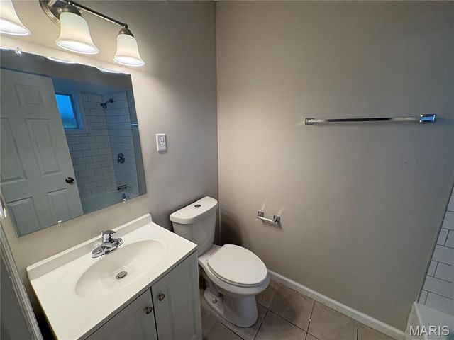 8410 Bayberry Drive, Berkeley, MO 63134