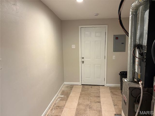 8410 Bayberry Drive, Berkeley, MO 63134