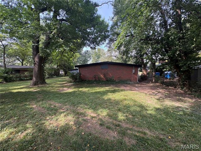 8410 Bayberry Drive, Berkeley, MO 63134