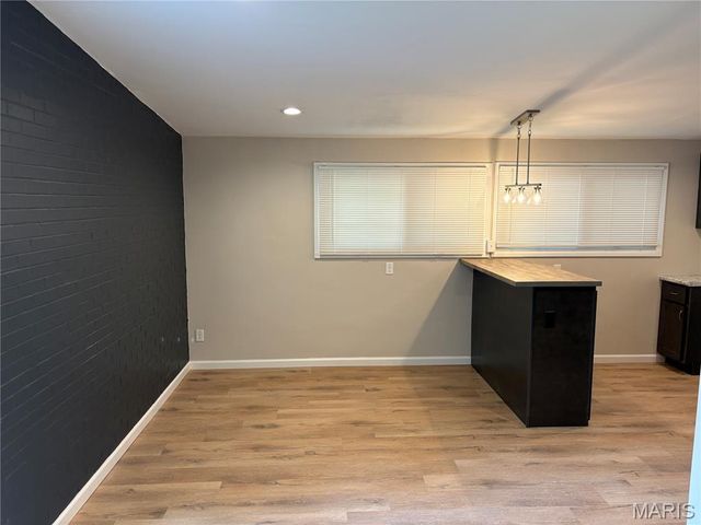 8410 Bayberry Drive, Berkeley, MO 63134