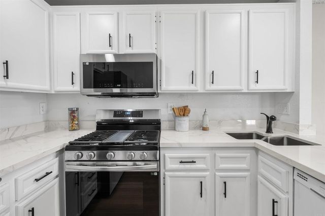 231 Riverview Way, Oceanside, CA 92057