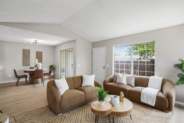 231 Riverview Way, Oceanside, CA 92057