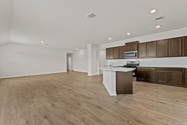 611 Fluted Shoals, Cibolo, TX 78108