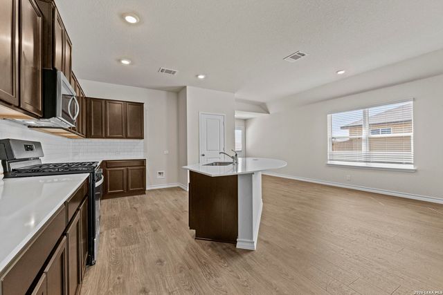 611 Fluted Shoals, Cibolo, TX 78108