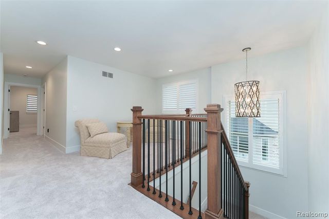 8250 Stoney Creek Drive, South Lyon, MI 48178