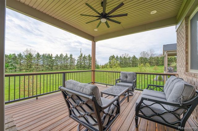 8250 Stoney Creek Drive, South Lyon, MI 48178