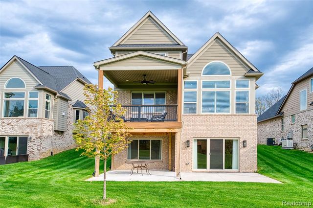 8250 Stoney Creek Drive, South Lyon, MI 48178