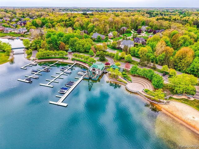8250 Stoney Creek Drive, South Lyon, MI 48178