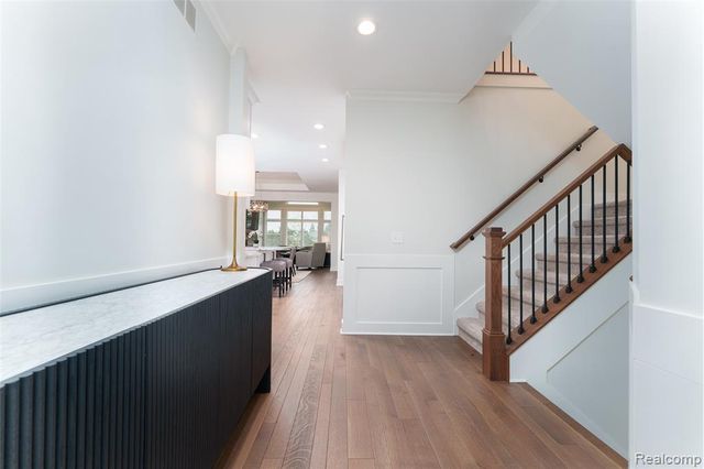 8250 Stoney Creek Drive, South Lyon, MI 48178