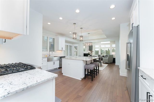8250 Stoney Creek Drive, South Lyon, MI 48178