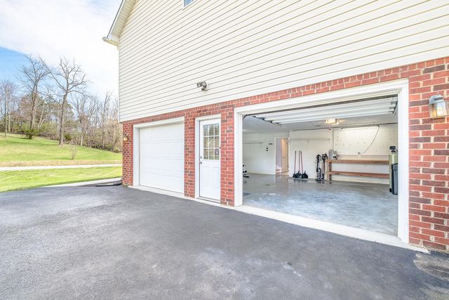 1687 Trinity RD, Troutville, VA 24175