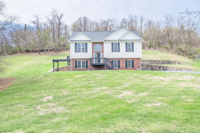 1687 Trinity RD, Troutville, VA 24175
