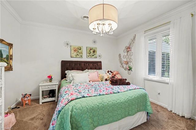 1488 Spring Hill Circle, Kernersville, NC 27284