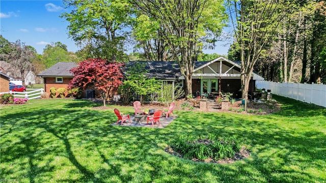 1488 Spring Hill Circle, Kernersville, NC 27284