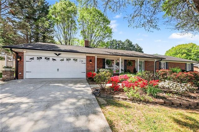 1488 Spring Hill Circle, Kernersville, NC 27284