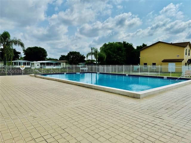 6625 Winfield Blvd 4-D, Margate, FL 33063
