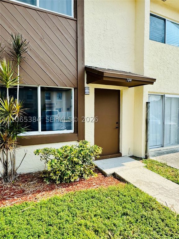 6625 Winfield Blvd 4-D, Margate, FL 33063