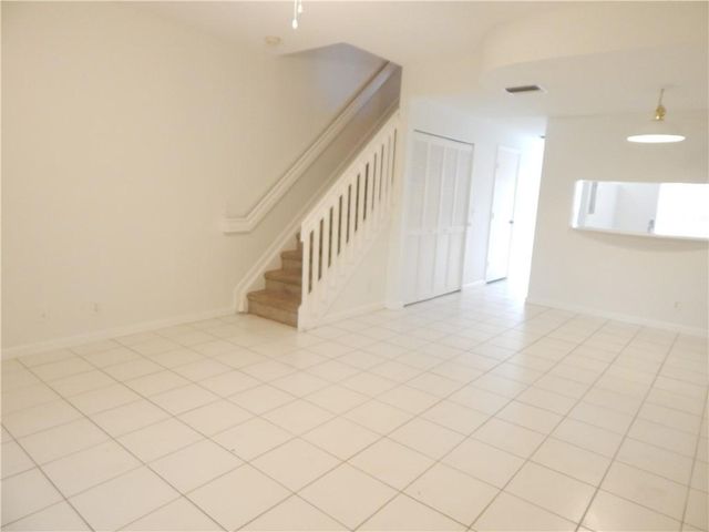 9914 NW 56th Pl, Coral Springs, FL 33076