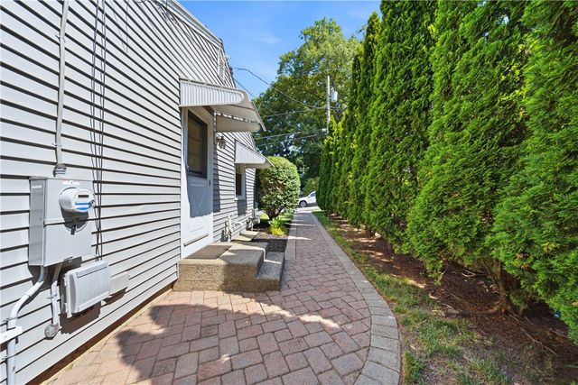 33 Shirley Drive, Cumberland, RI 02864