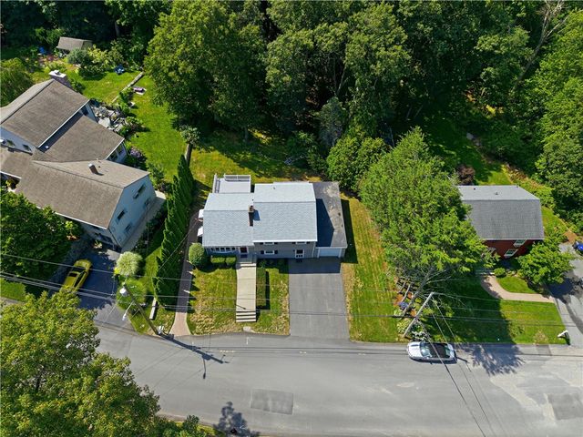 33 Shirley Drive, Cumberland, RI 02864