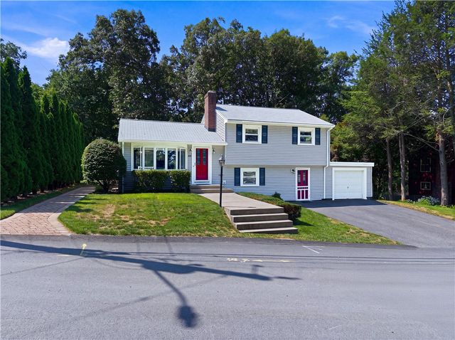 33 Shirley Drive, Cumberland, RI 02864