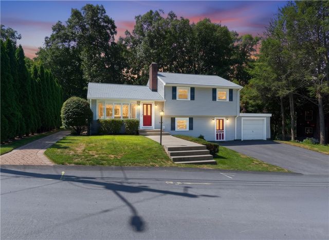 33 Shirley Drive, Cumberland, RI 02864