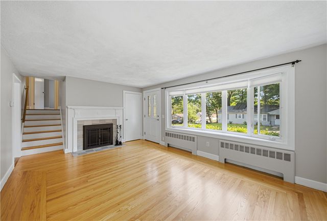 33 Shirley Drive, Cumberland, RI 02864
