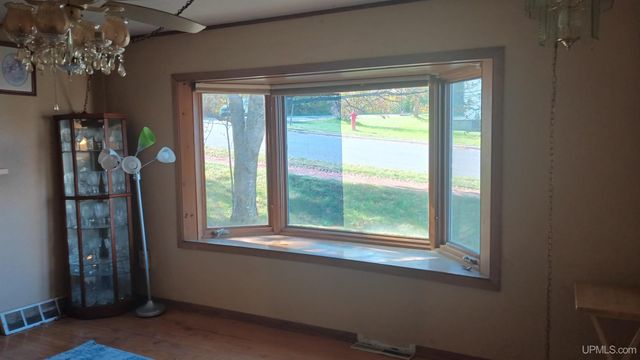 409 S Peck Street, Bessemer, WI 54952