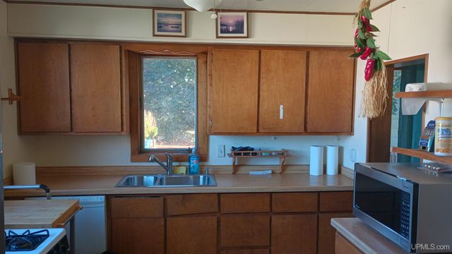 409 S Peck Street, Bessemer, WI 54952