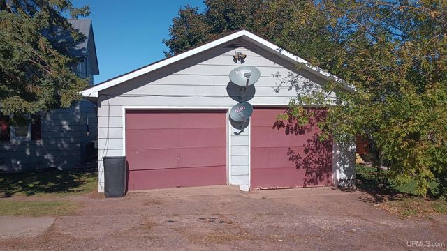 409 S Peck Street, Bessemer, WI 54952