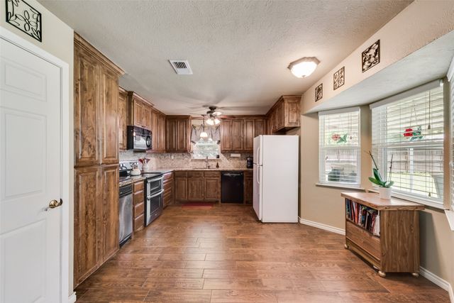 215 Surveyors Road, Krugerville, TX 76227