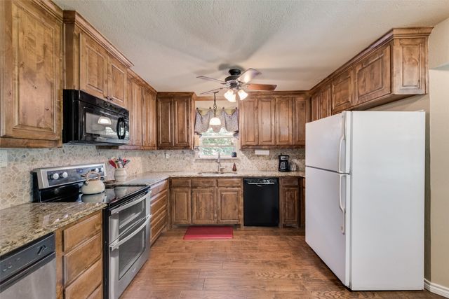 215 Surveyors Road, Krugerville, TX 76227