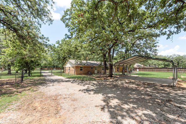 215 Surveyors Road, Krugerville, TX 76227