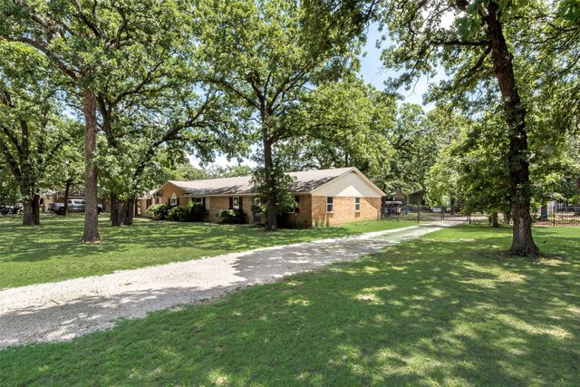 215 Surveyors Road, Krugerville, TX 76227