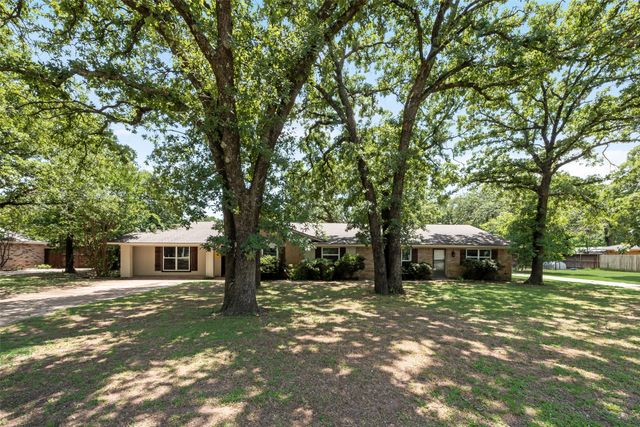 215 Surveyors Road, Krugerville, TX 76227
