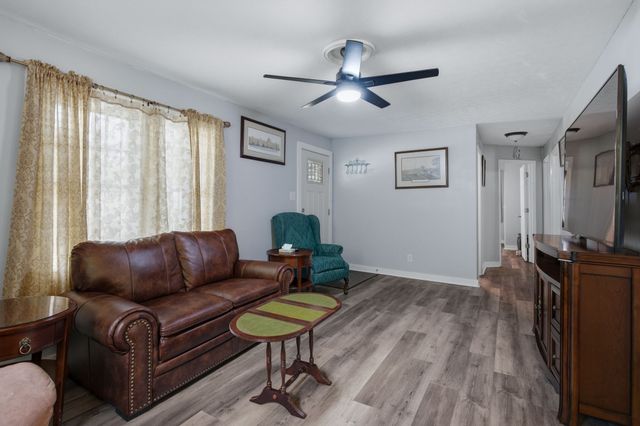 328 N Blakemore Ave, Gallatin, TN 37066