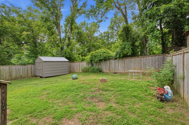 328 N Blakemore Ave, Gallatin, TN 37066