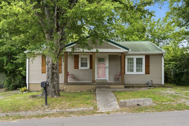 328 N Blakemore Ave, Gallatin, TN 37066