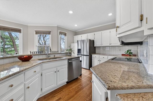 14301 Barton Street, Overland Park, KS 66221